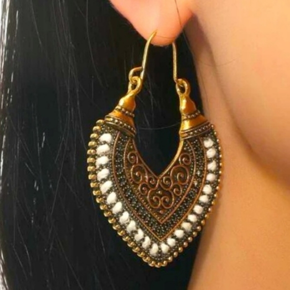 SALE New Antique Goldtone Hoops - Picture 1 of 4